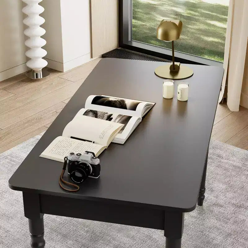 Bureau noir avec tiroir et poignée dorée, pour une personne, MDF
