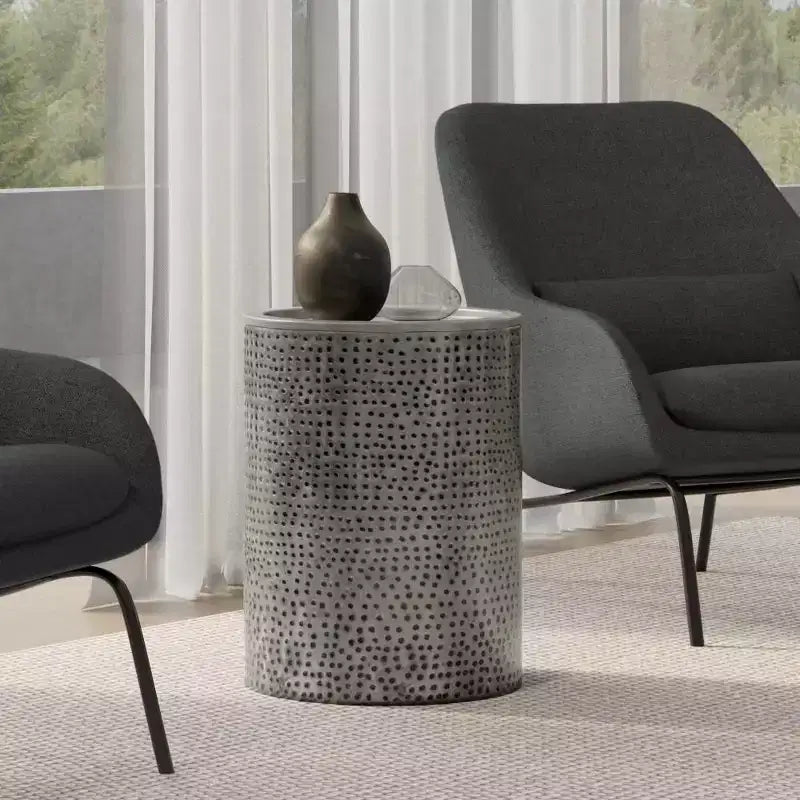 Table d'appoint en métal de style antique Ledger - WyndenHall